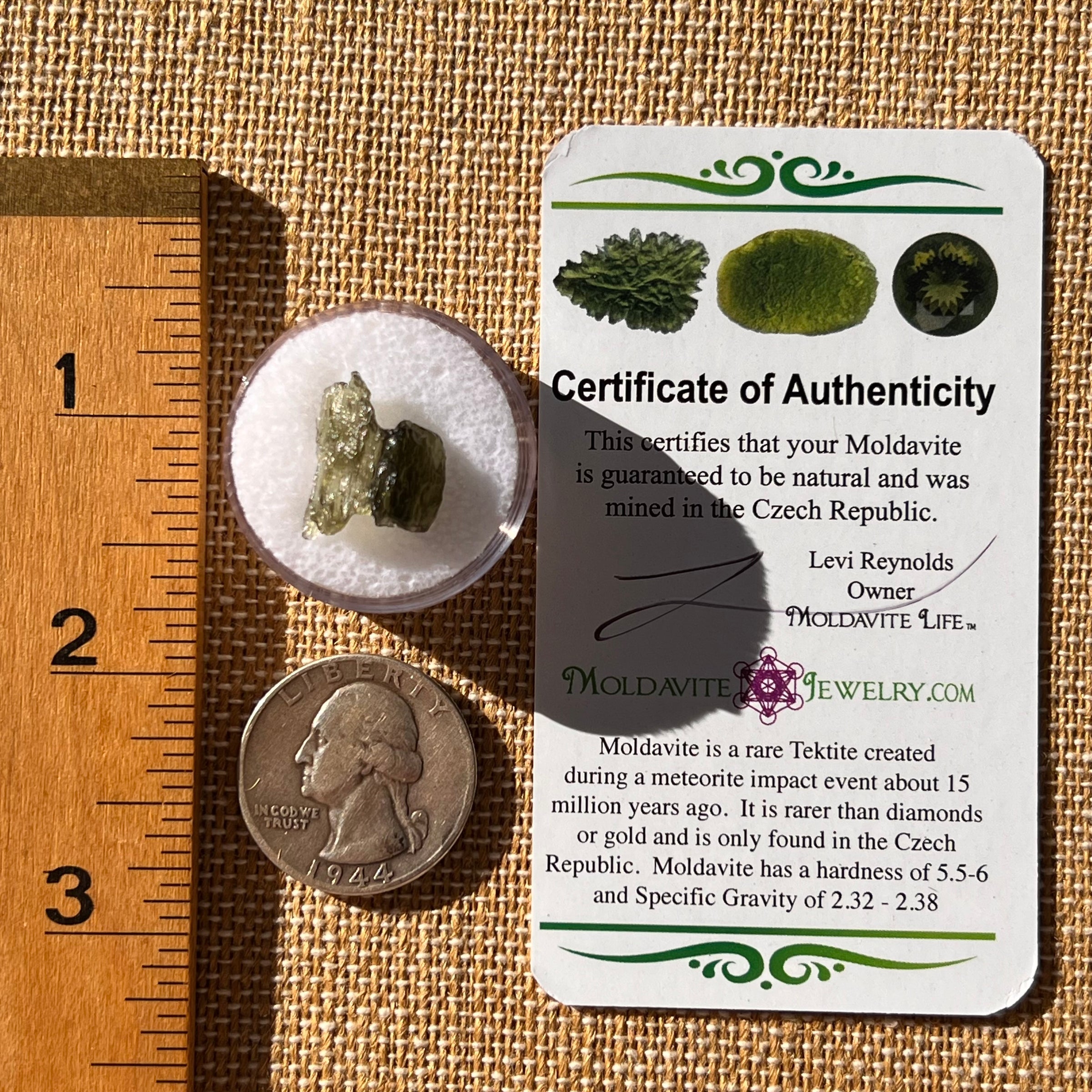 Moldavite 0.6 grams #2290-Moldavite Life