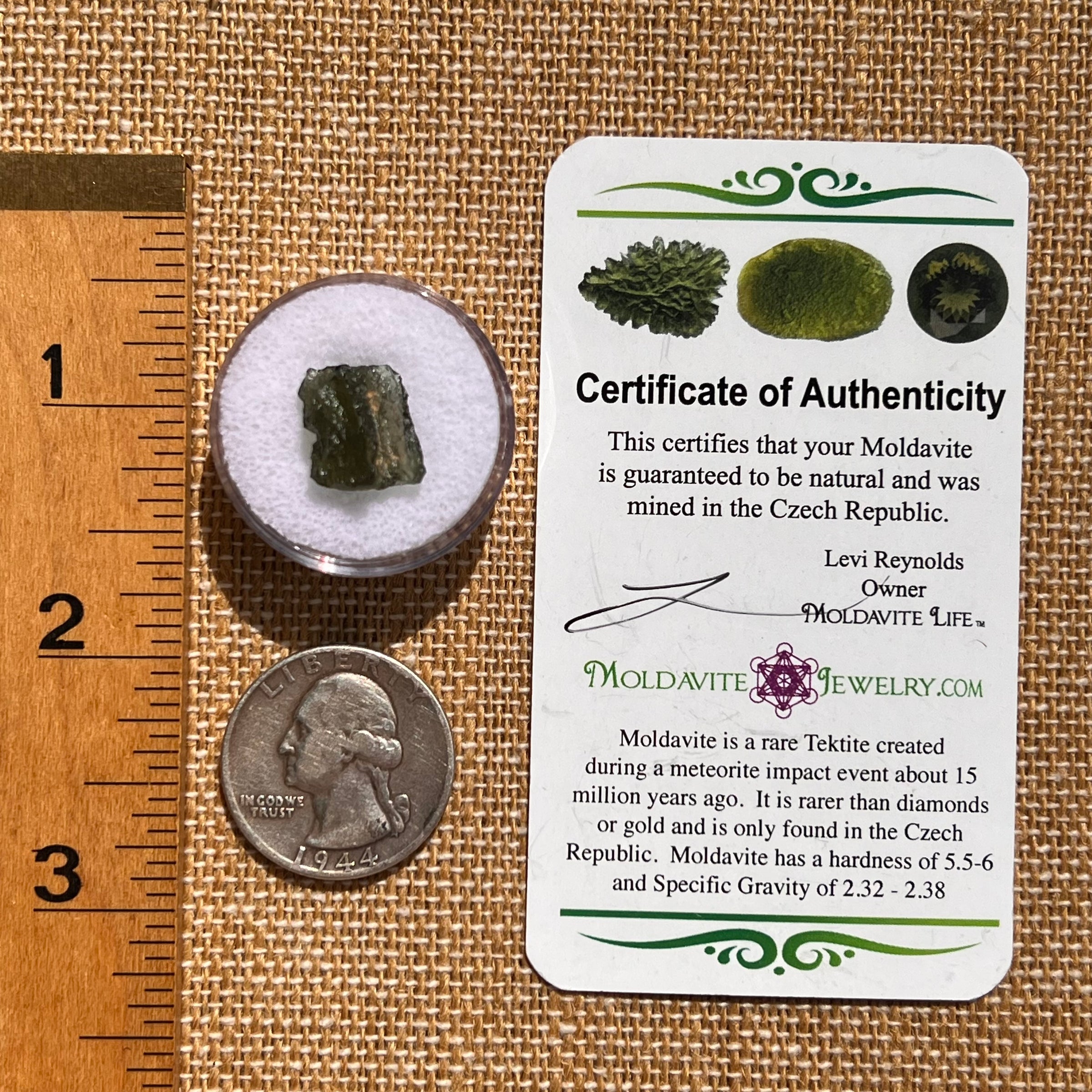 Moldavite 0.9 grams #2090-Moldavite Life