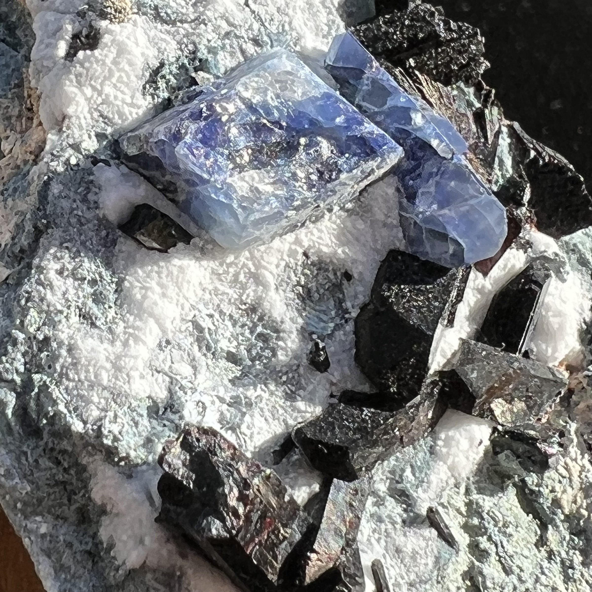 Benitoite, Neptunite, Natrolite, & Crossite-Moldavite Life