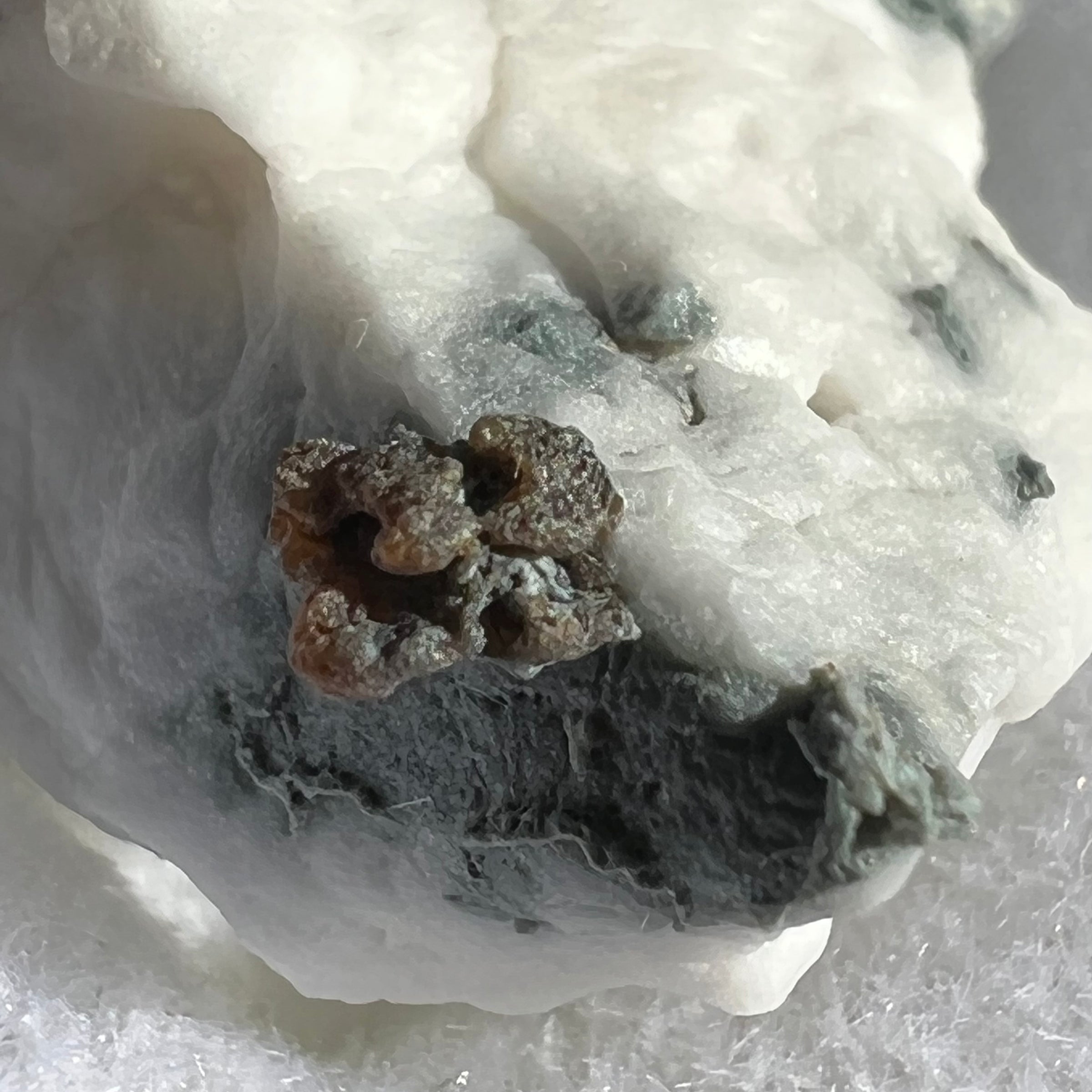 Natrolite & Crossite