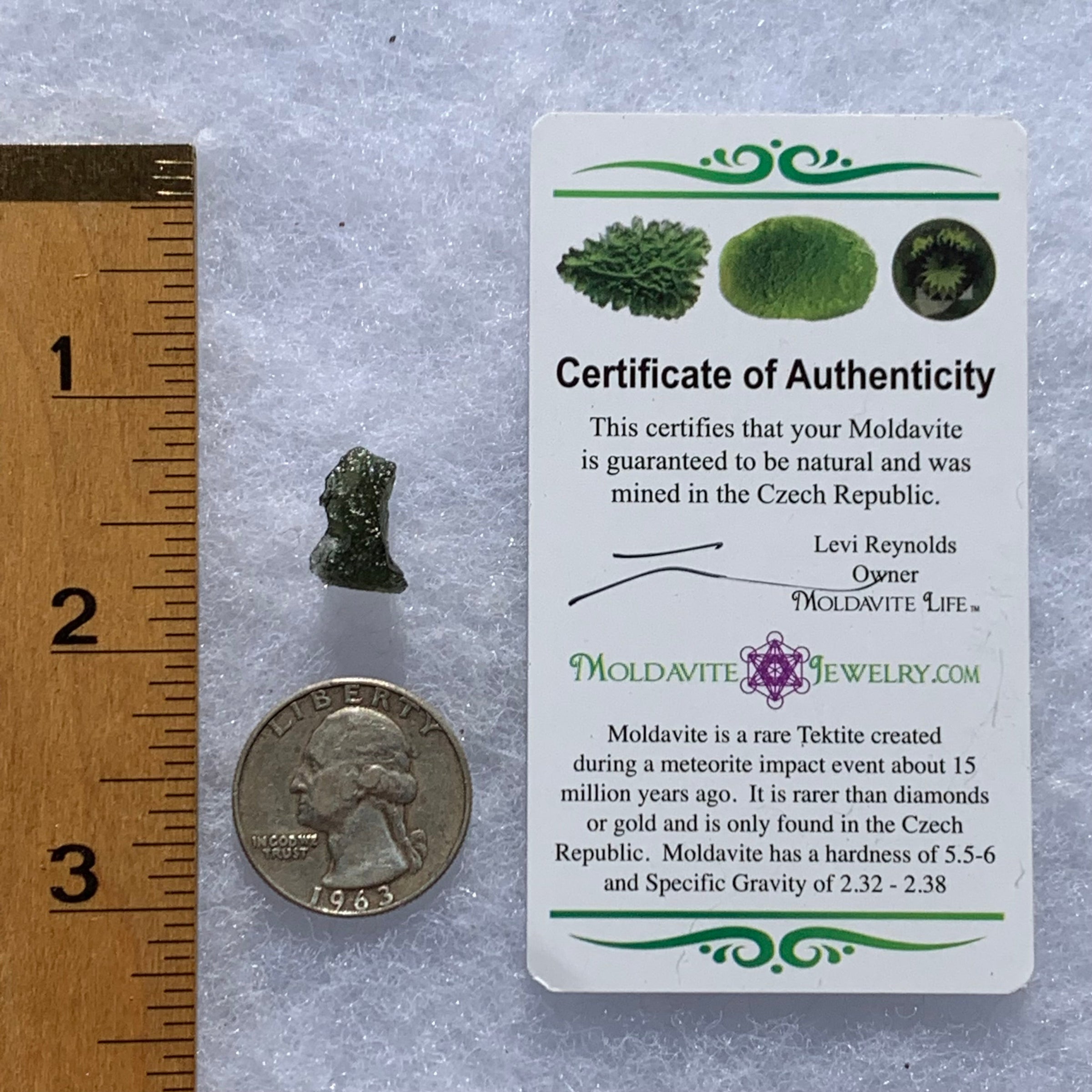 Moldavite 0.87 grams M1358-Moldavite Life