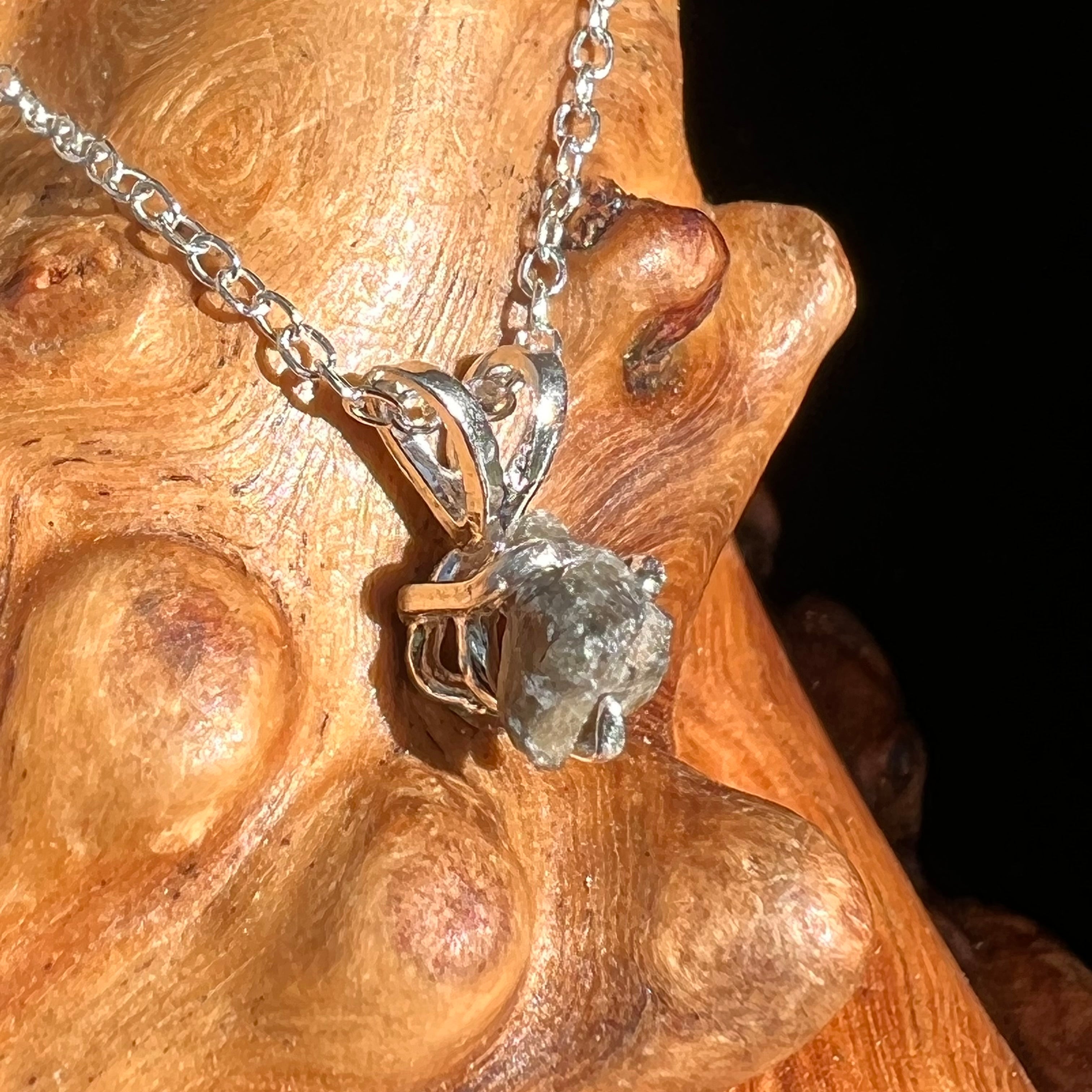 Meteorite Necklace - Meteorite Jewelry - Hand Crafted Meteorite - Silver  Pendant 'Galaxy Compass'