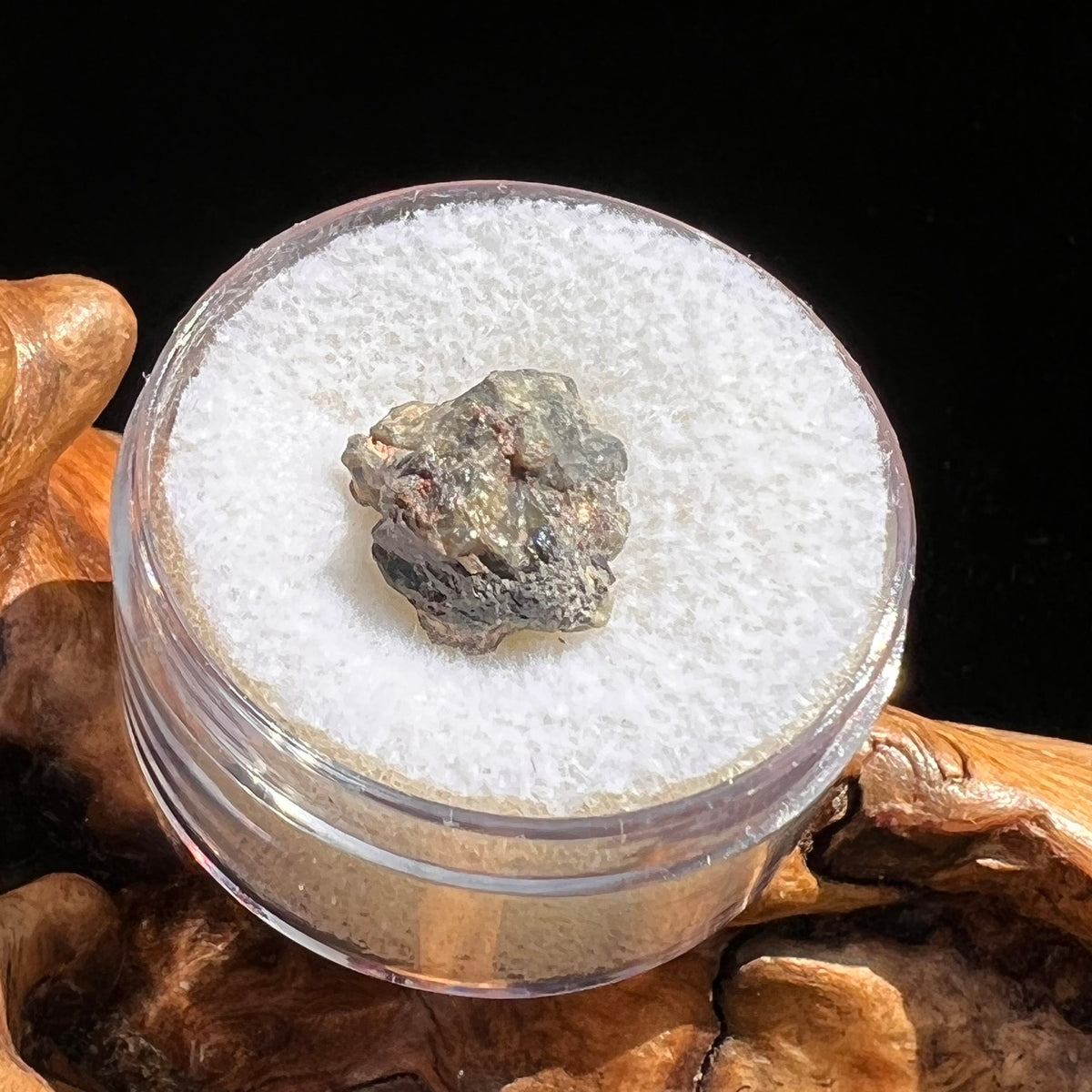 Tatahouine Meteorite 1.1 grams #77-Moldavite Life