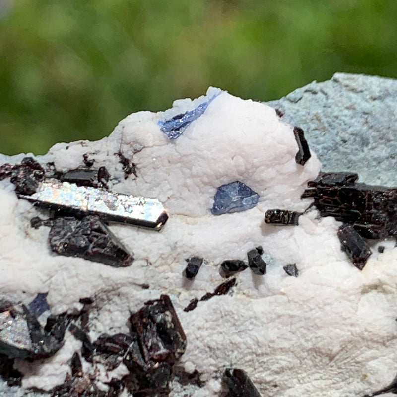 Benitoite, Neptunite, Natrolite, & Crossite